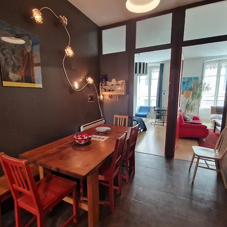 #gl The Victor Hugo T4 Hypercenter Apartment